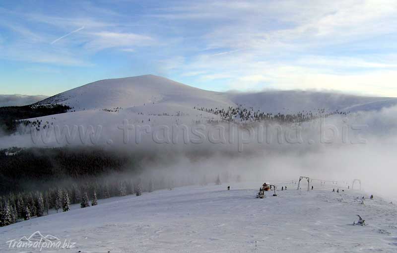 Transalpina Romania -
                  Domeniul ski Sureanu